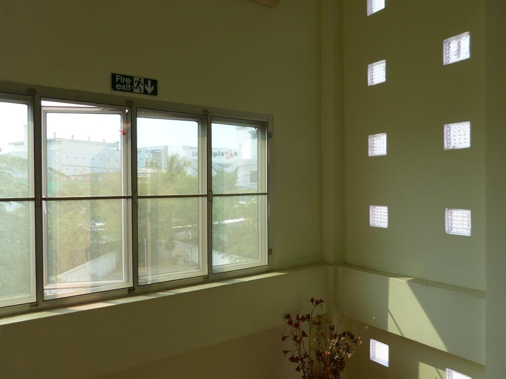 Silver Reef Hotel Udon Thani Bagian luar foto